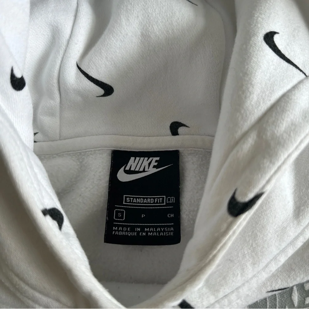 Nike Girls' Sportswear Swooshfetti Pullover Hoodie